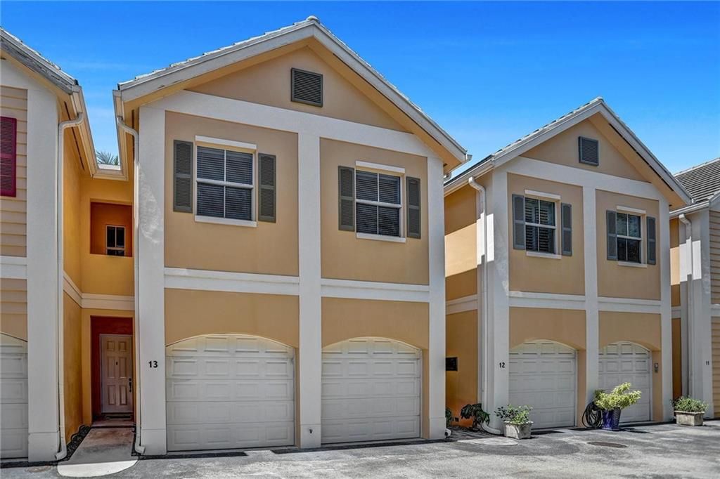 Photo of 505 SW 18th Ave Ave #13, Fort Lauderdale, FL 33312 (MLS # F10339023)