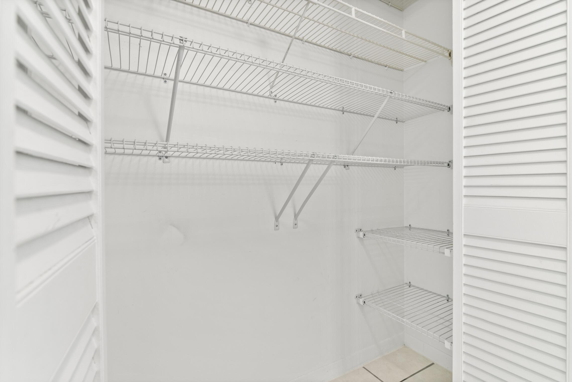 LAURELS AT MARGATE CONDO - Residential