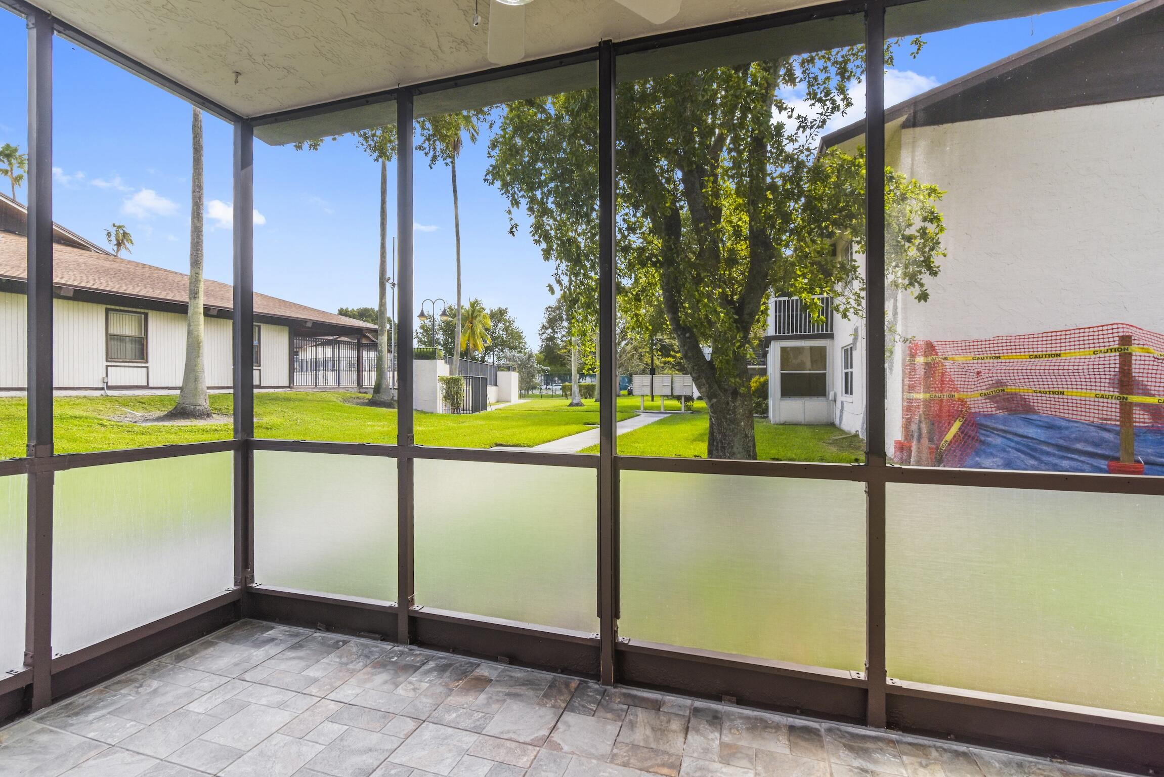 LAURELS AT MARGATE CONDO - Residential