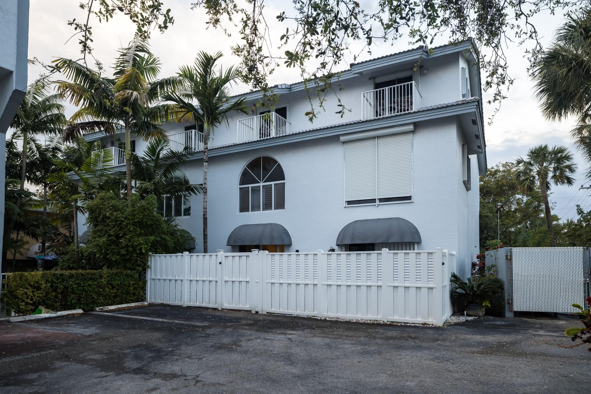 Four seas townhomes - Residential Lease