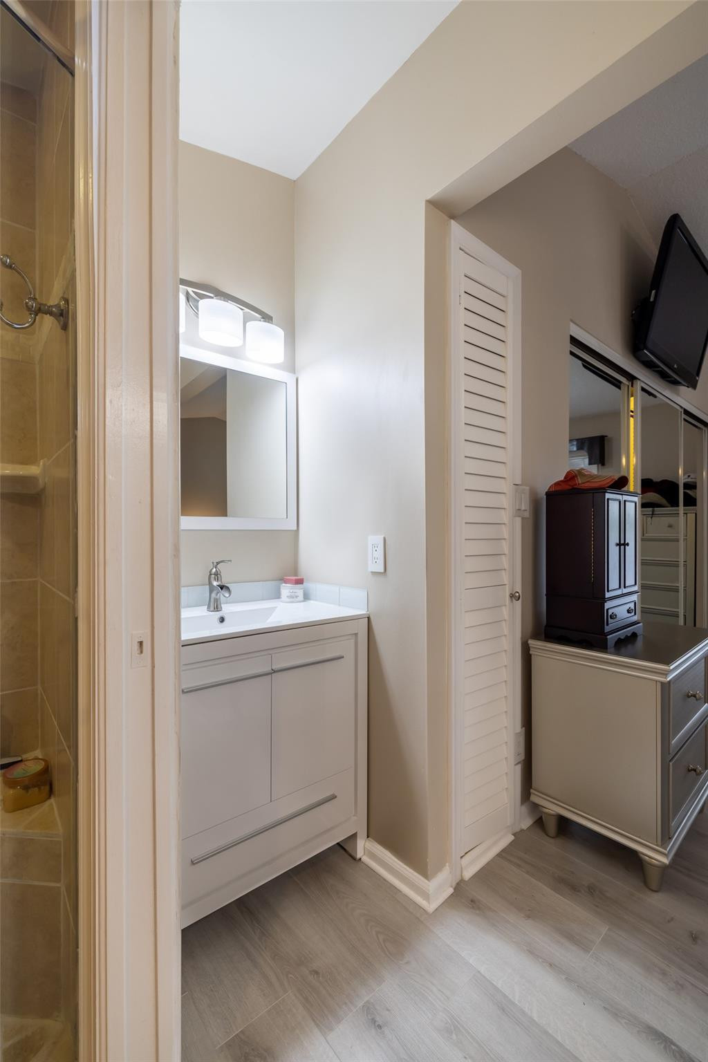 Four seas townhomes - Residential Lease