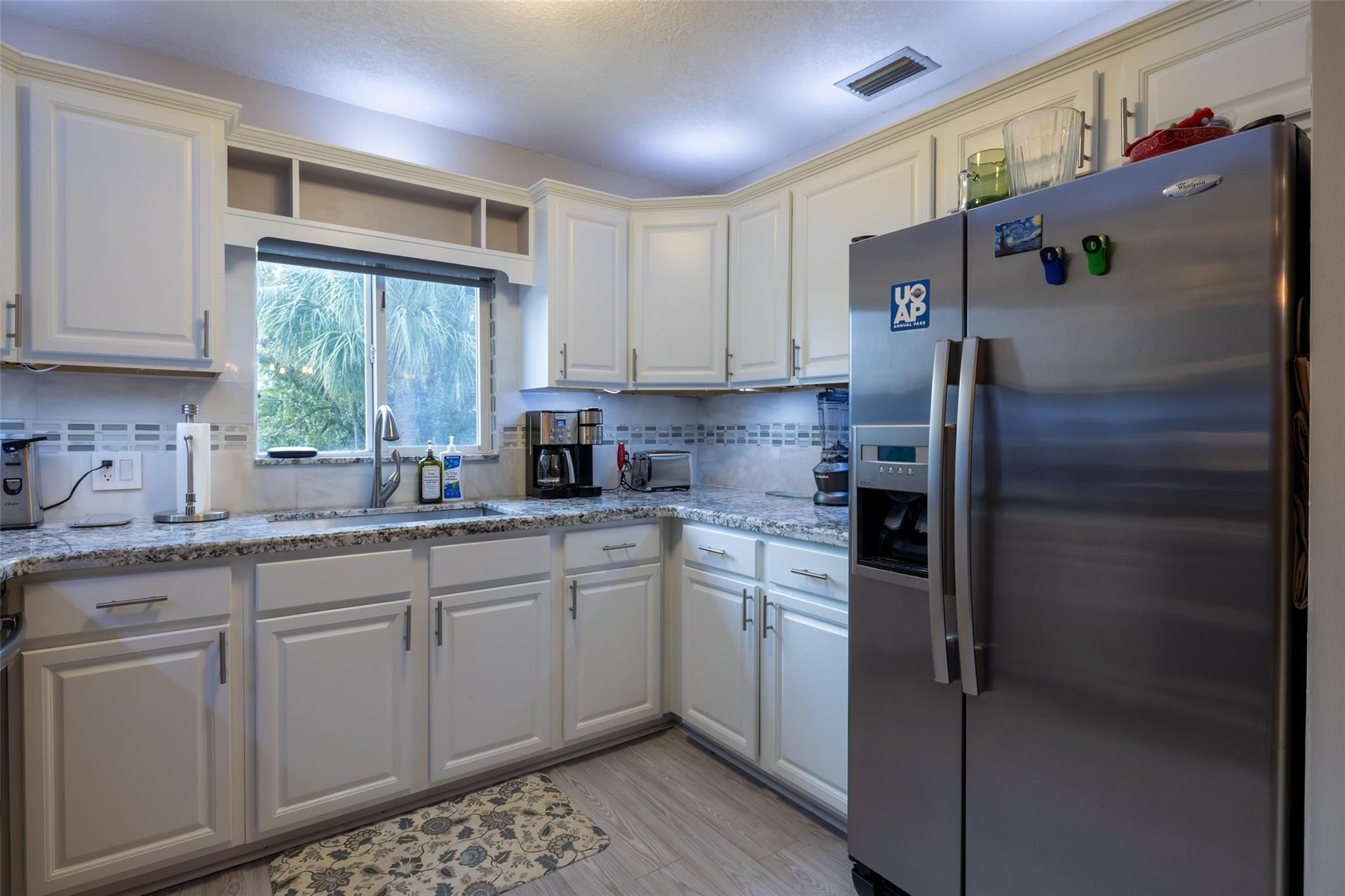 Four seas townhomes - Residential Lease