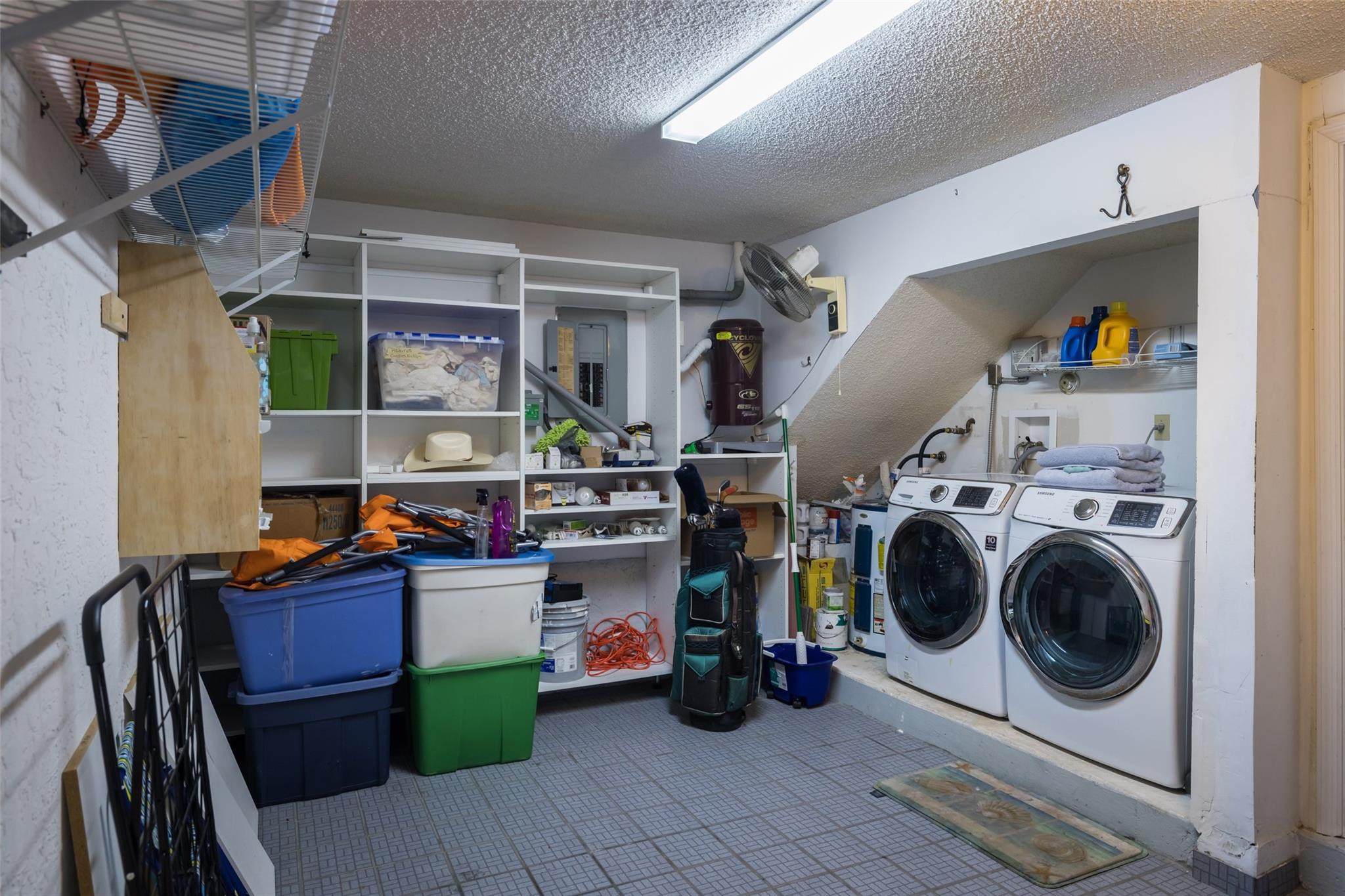 Four seas townhomes - Residential Lease