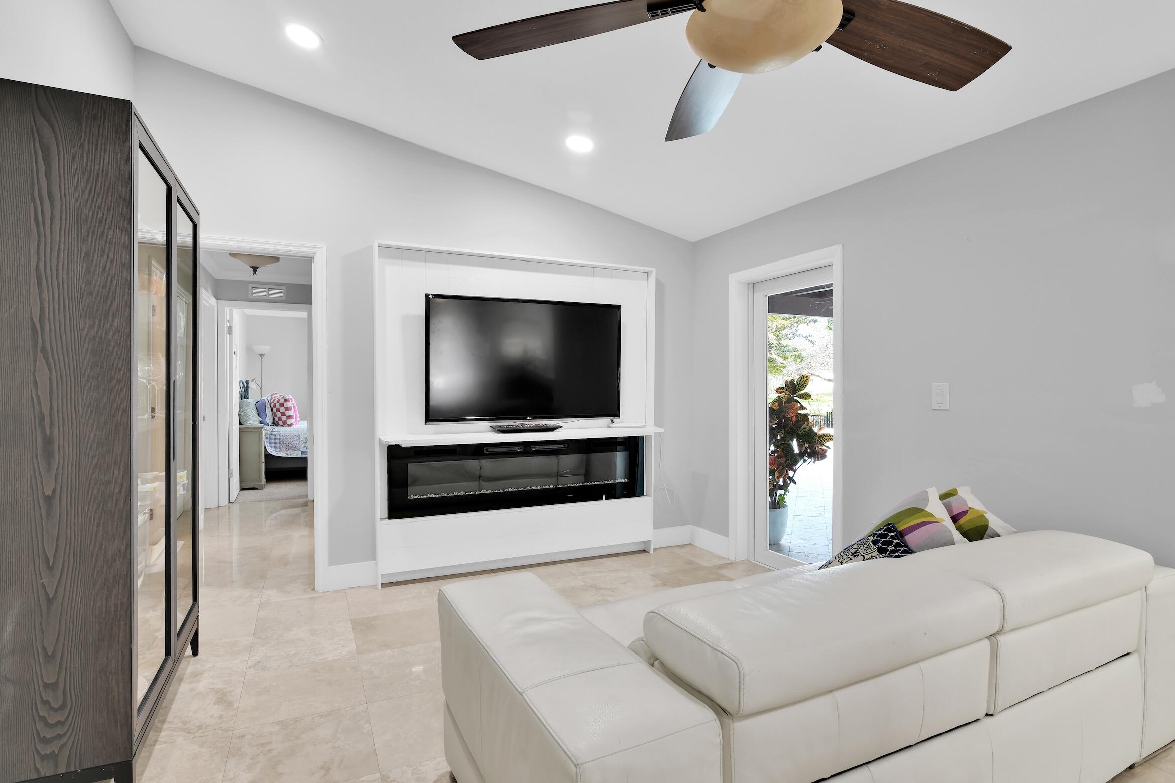 JACARANDA LAKES SEC 2 - Residential