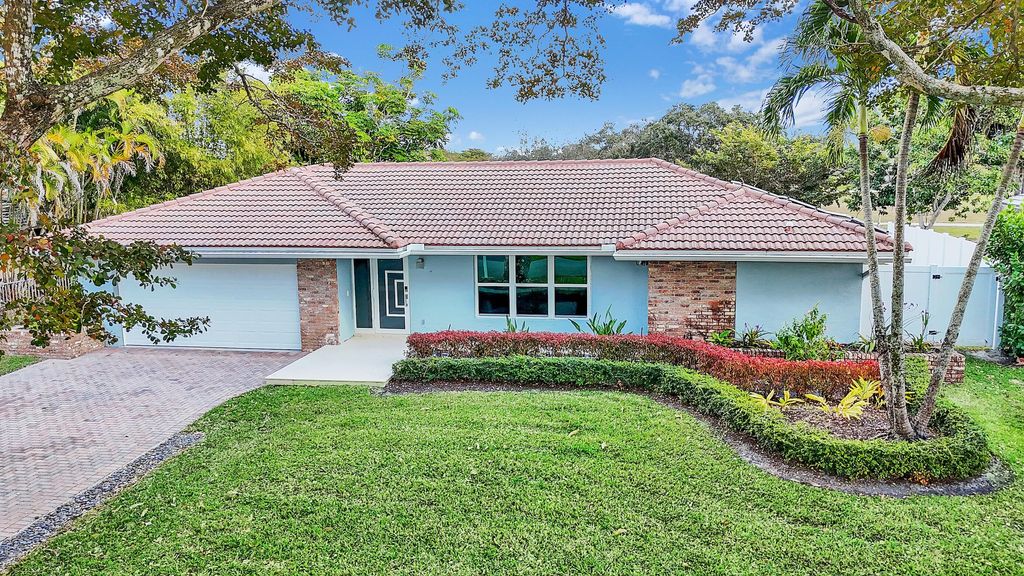 Photo of 1380 NW 93rd Terrace, Plantation, FL 33322 (MLS # R11163426)