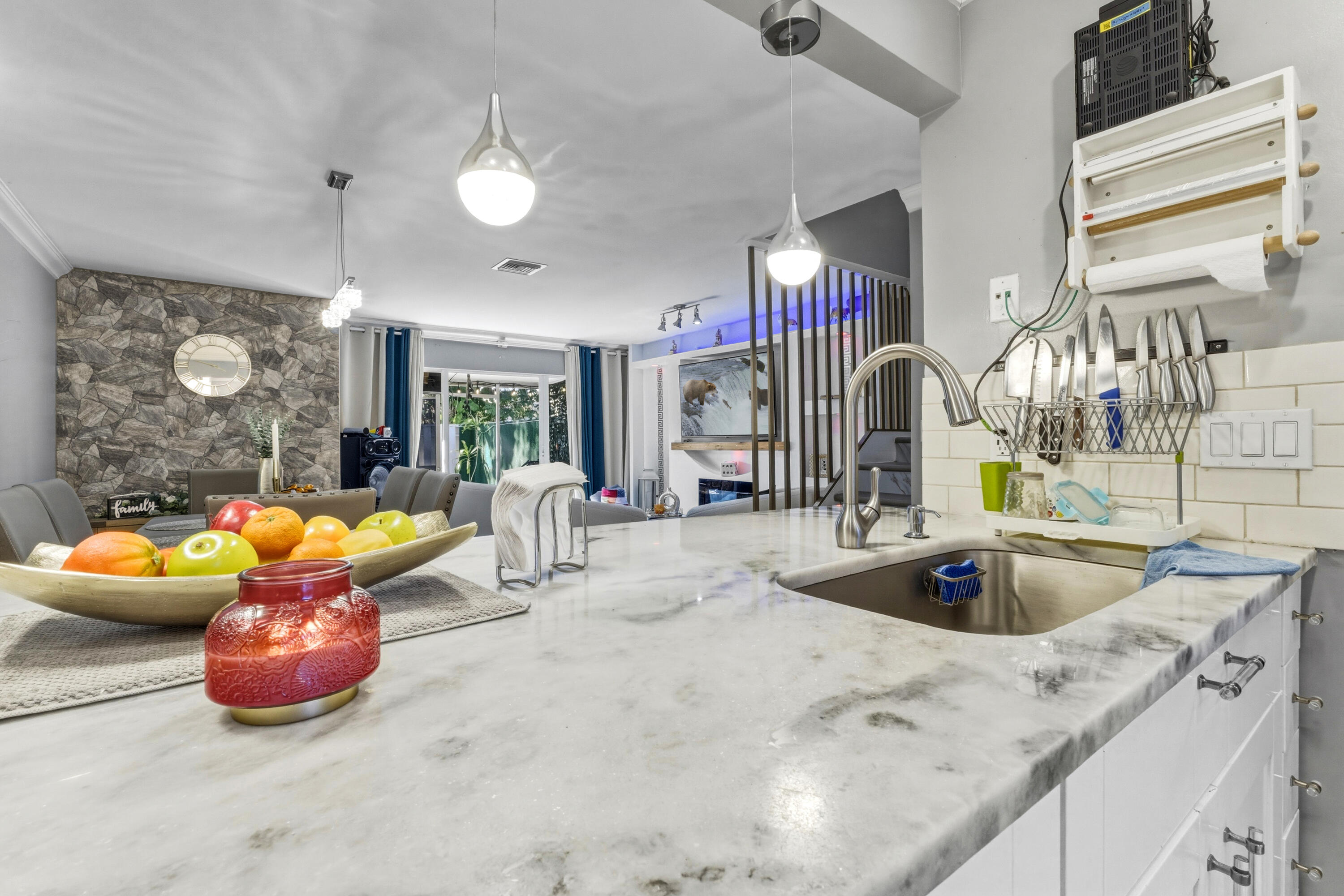 CRYSTAL VIEW TOWNHOMES - Residential