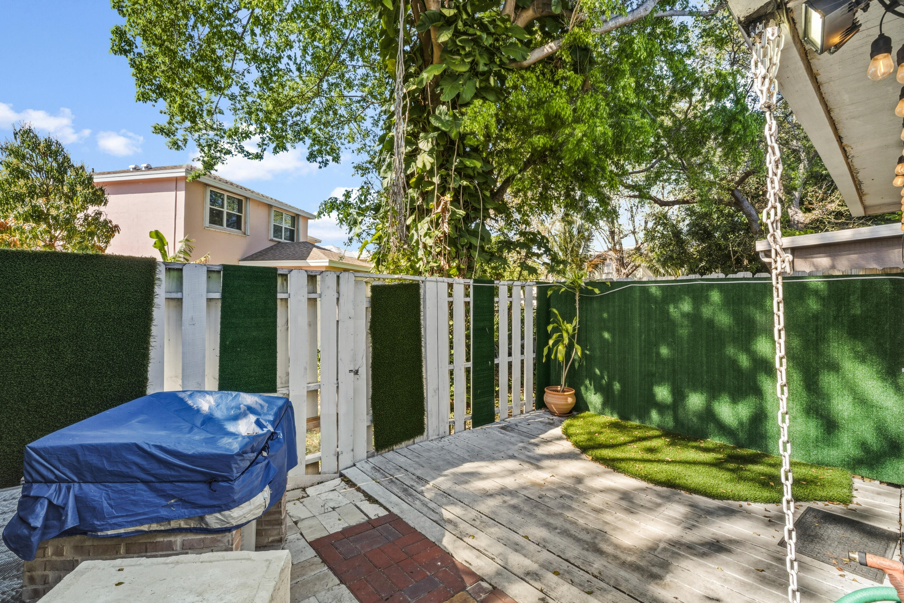 CRYSTAL VIEW TOWNHOMES - Residential