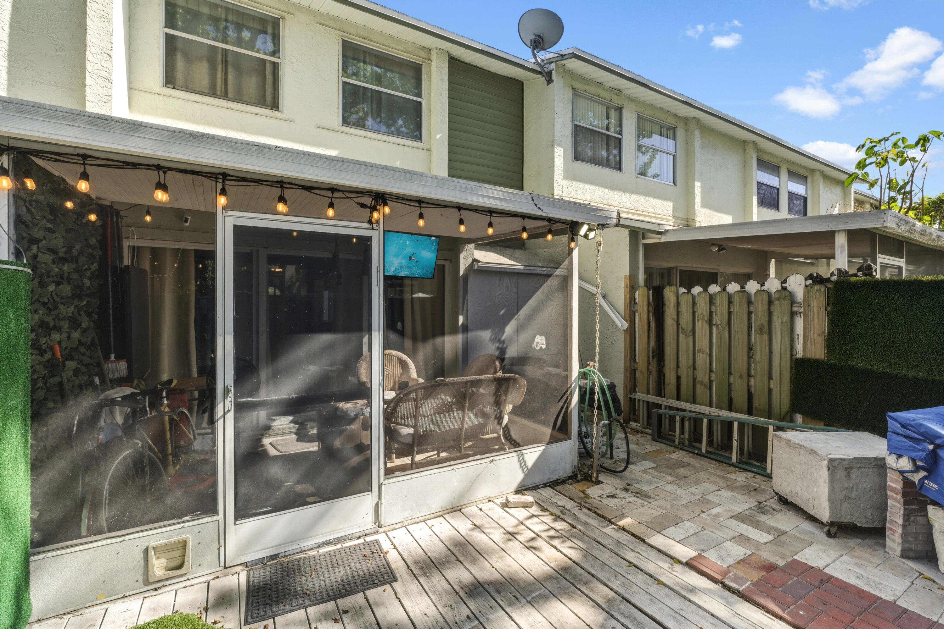 CRYSTAL VIEW TOWNHOMES - Residential