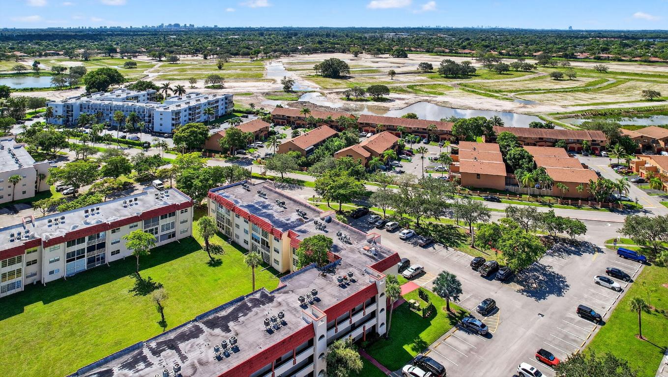 SUNRISE LAKES 18 CONDO - Residential