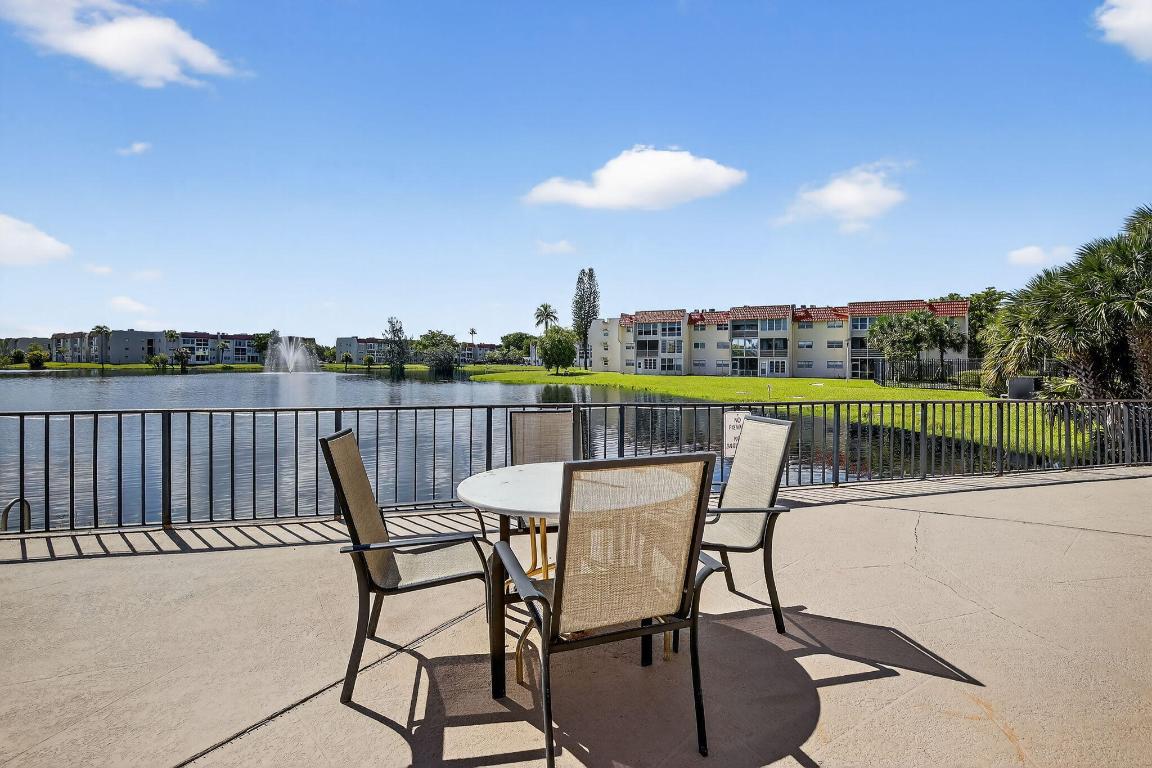 SUNRISE LAKES 18 CONDO - Residential