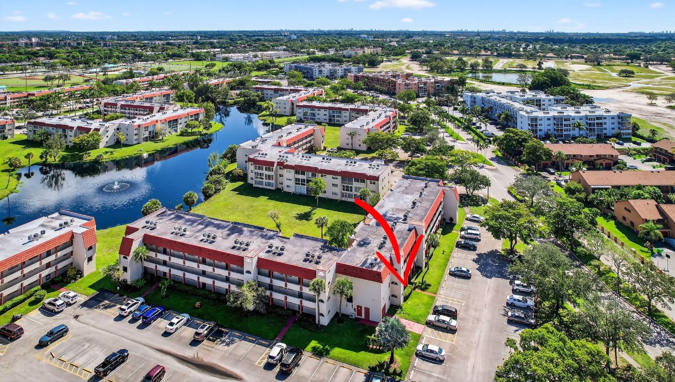 SUNRISE LAKES 18 CONDO - Residential