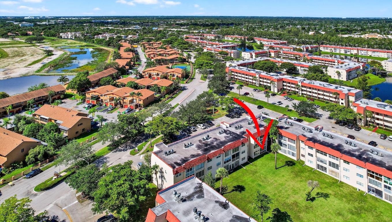 SUNRISE LAKES 18 CONDO - Residential