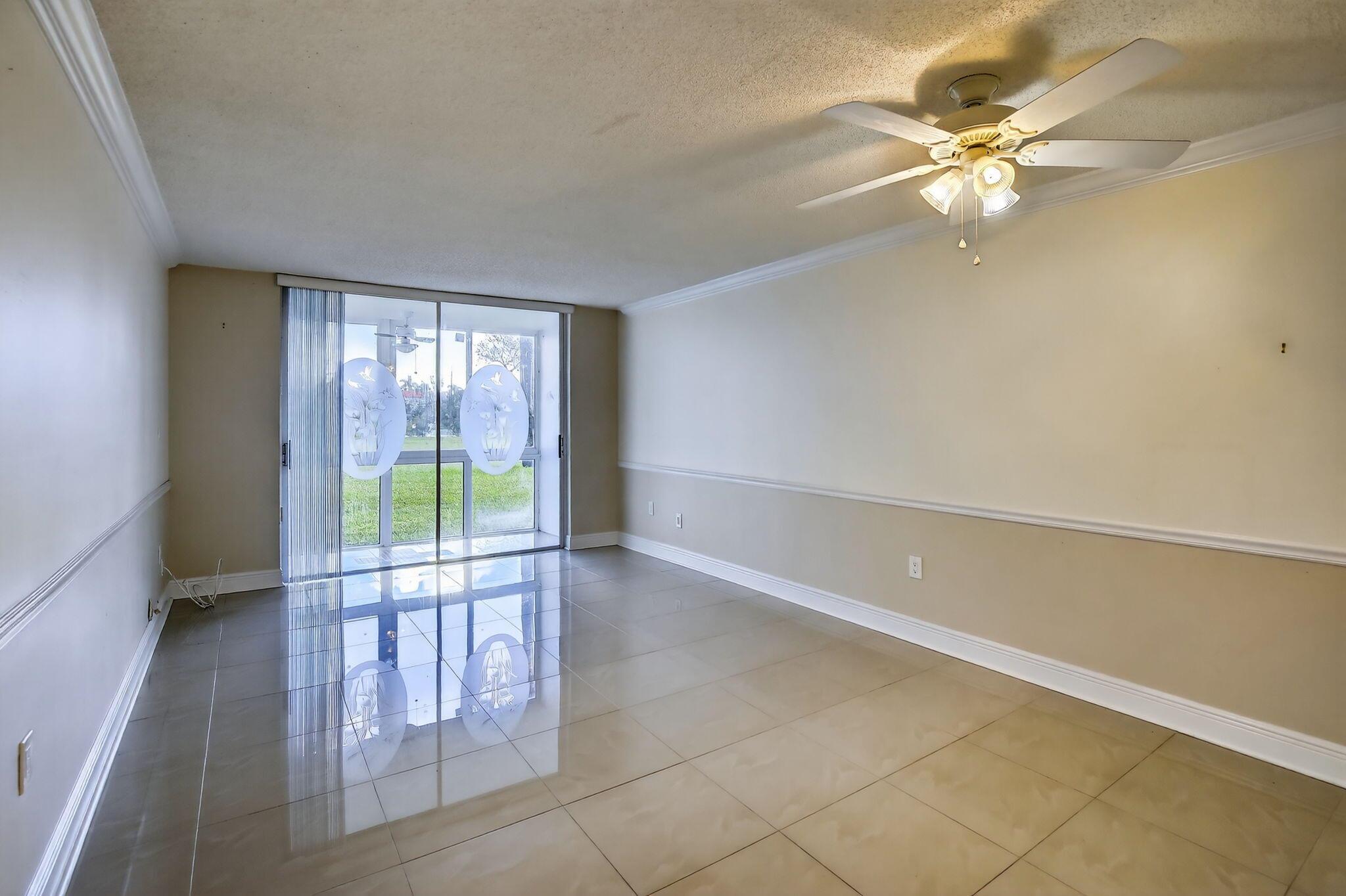 SUNRISE LAKES 18 CONDO - Residential