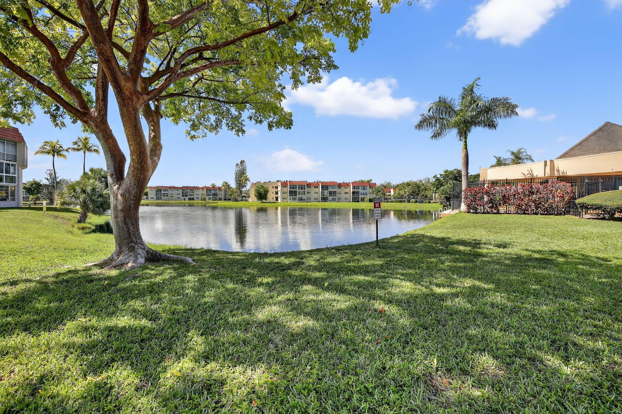 SUNRISE LAKES 18 CONDO - Residential