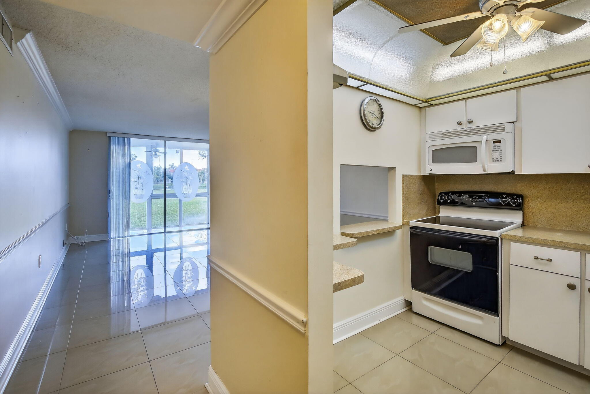SUNRISE LAKES 18 CONDO - Residential