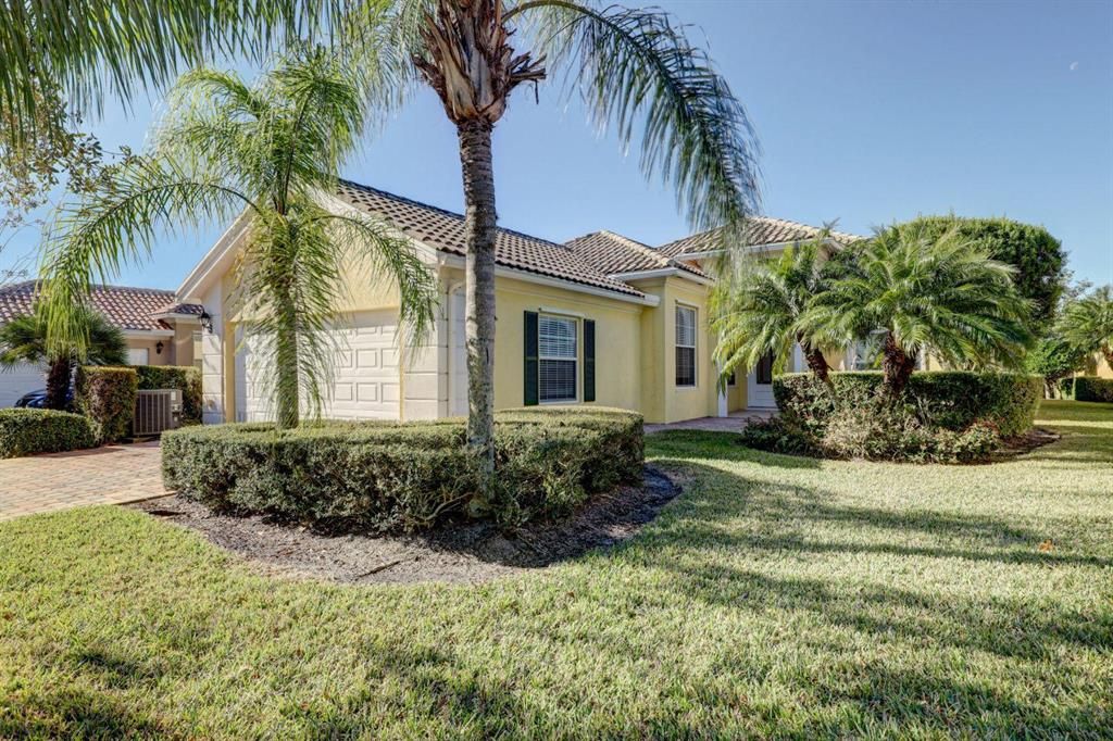 Photo of 10649 SW Stratton Drive, Port Saint Lucie, FL 34987 (MLS # R10685370)