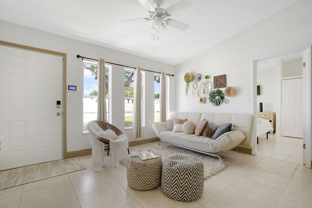 Photo of 9180 SE Eagle Avenue, Hobe Sound, FL 33455 (MLS # R10939381)