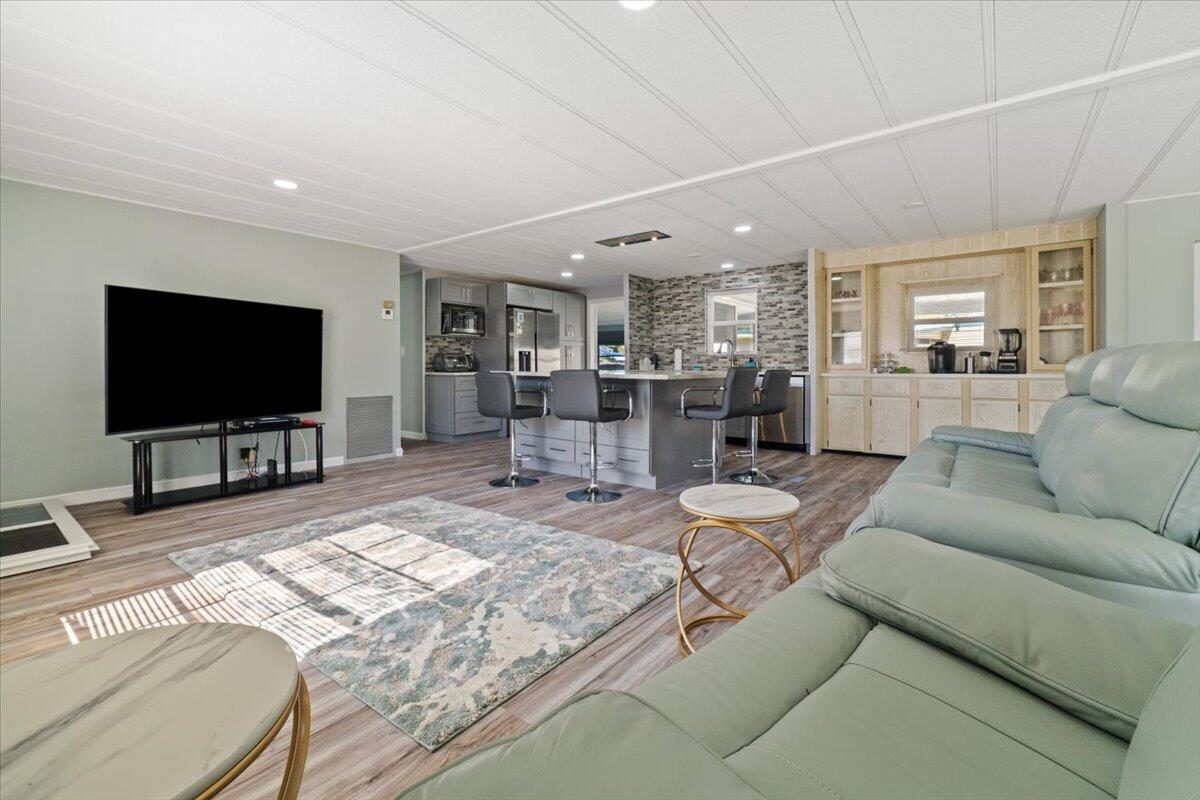 HIGHLAND MEADOWS ESTATES - Residential