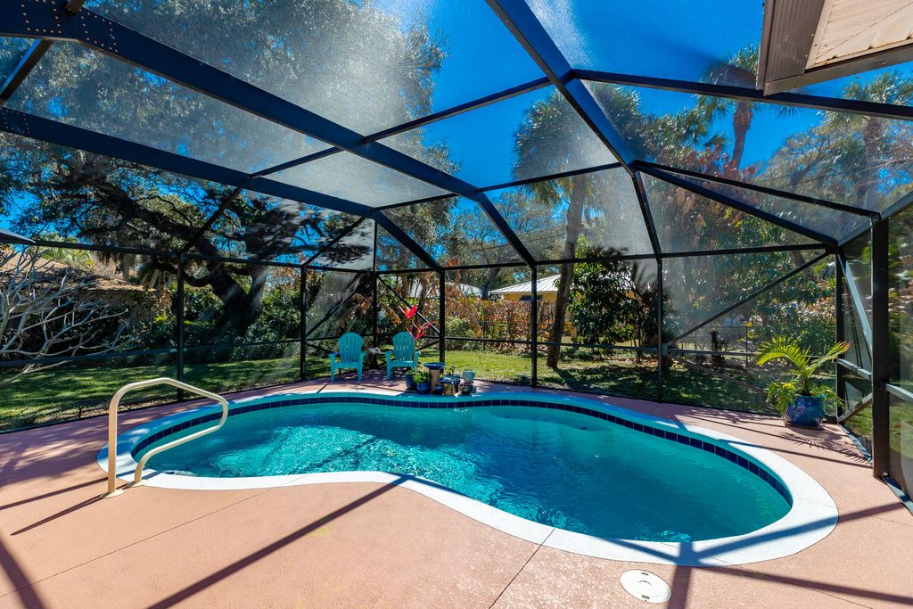 Photo of 912 Coquina Lane, Vero Beach, FL 32963 (MLS # R11166278)