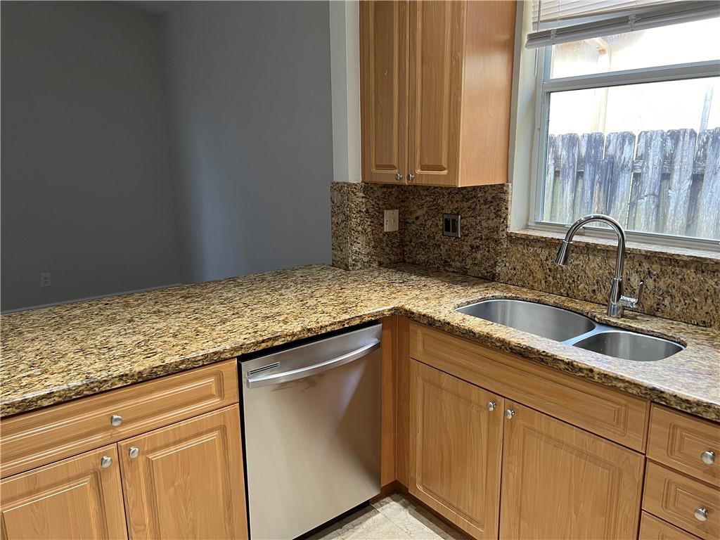 Somerset II South 163-46 - Residential