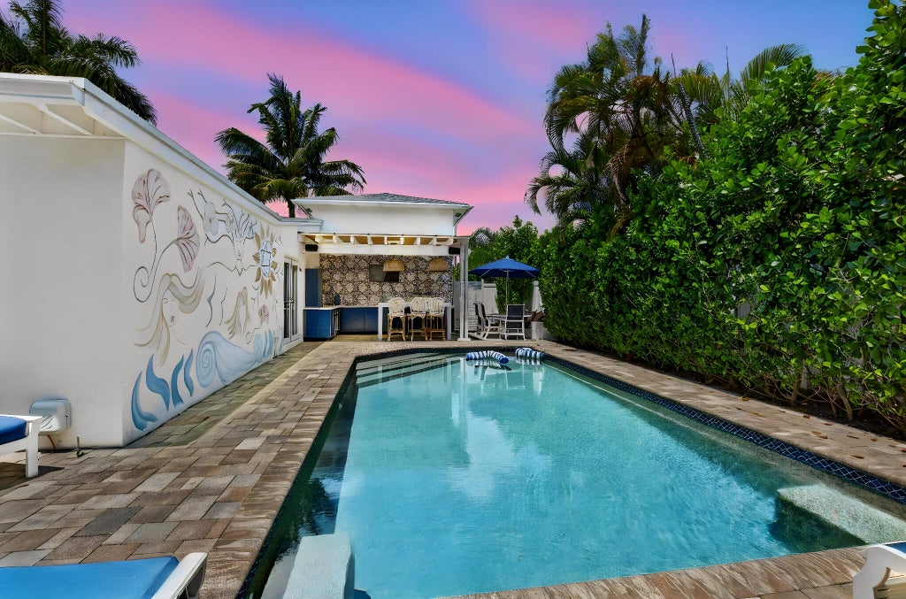 Photo of 1501 DALE Lane, Delray Beach, FL 33444 (MLS # B26079669)