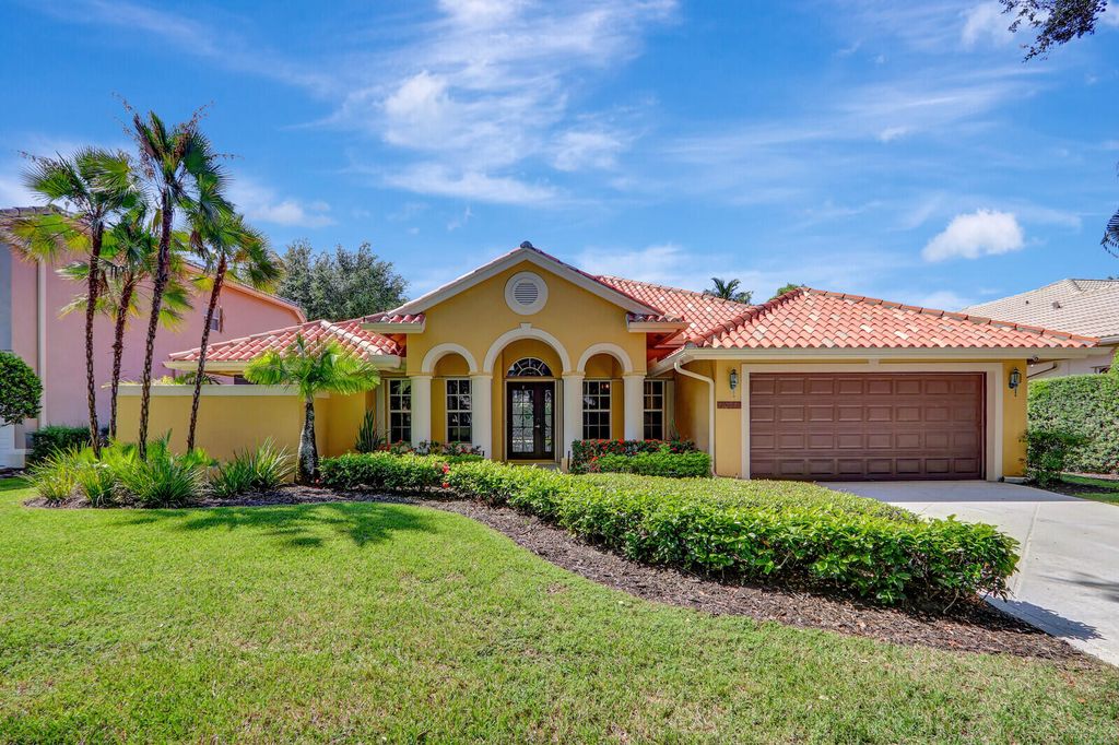 Photo of 1097 Egret Circle N, Jupiter, FL 33458 (MLS # B26039611)