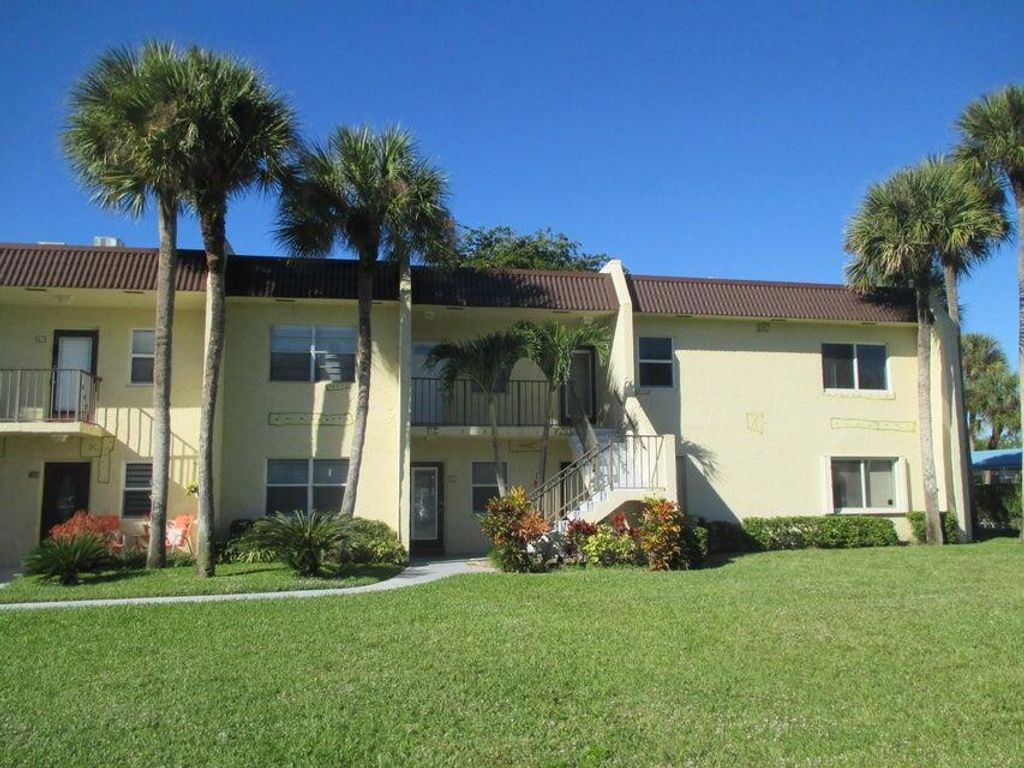 Photo of 154 Lake Meryl Drive #159, West Palm Beach, FL 33411 (MLS # R11099852)