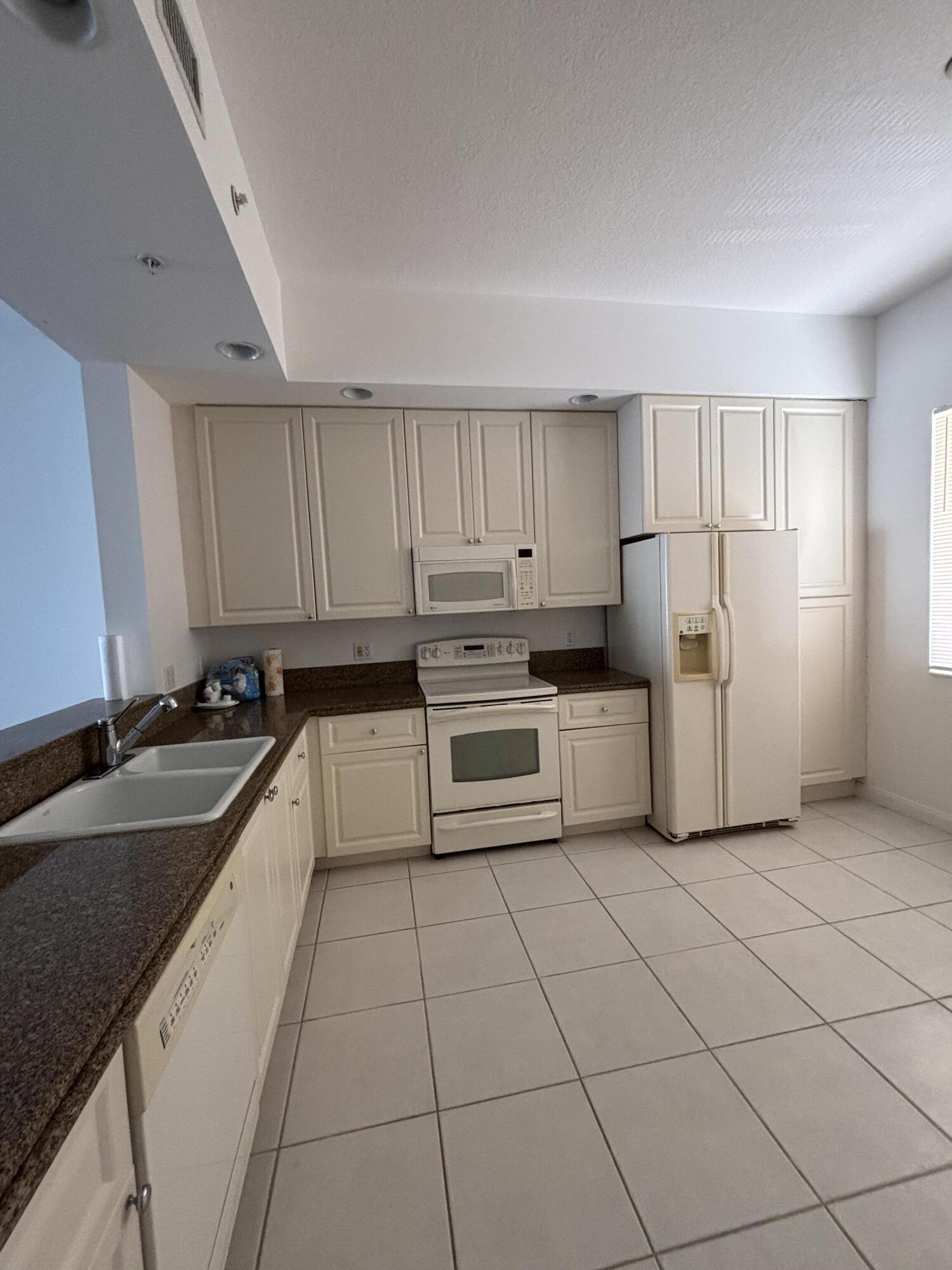 Harbour Isle West - Residential Lease