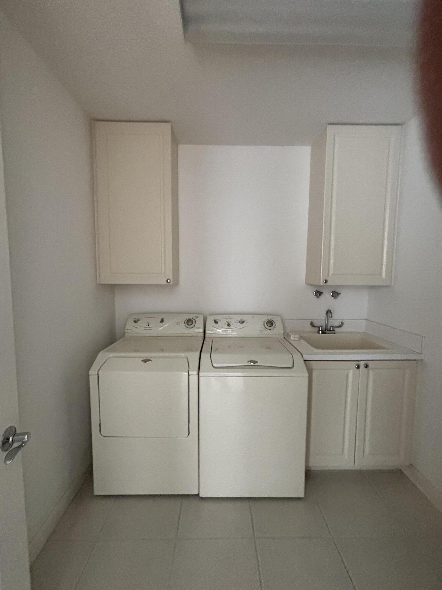 Harbour Isle West - Residential Lease