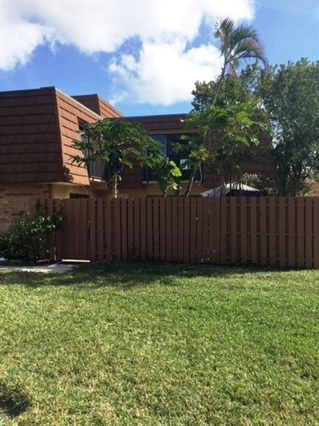 Photo of 2563 lakeview court, Cooper City, FL 33026 (MLS # F10277625)