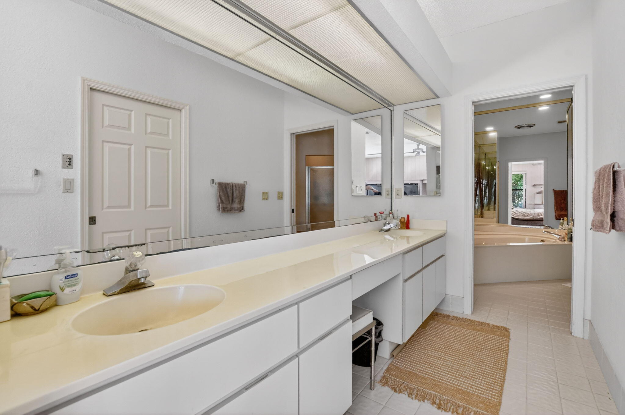 BOCA GREENS 9 - Residential