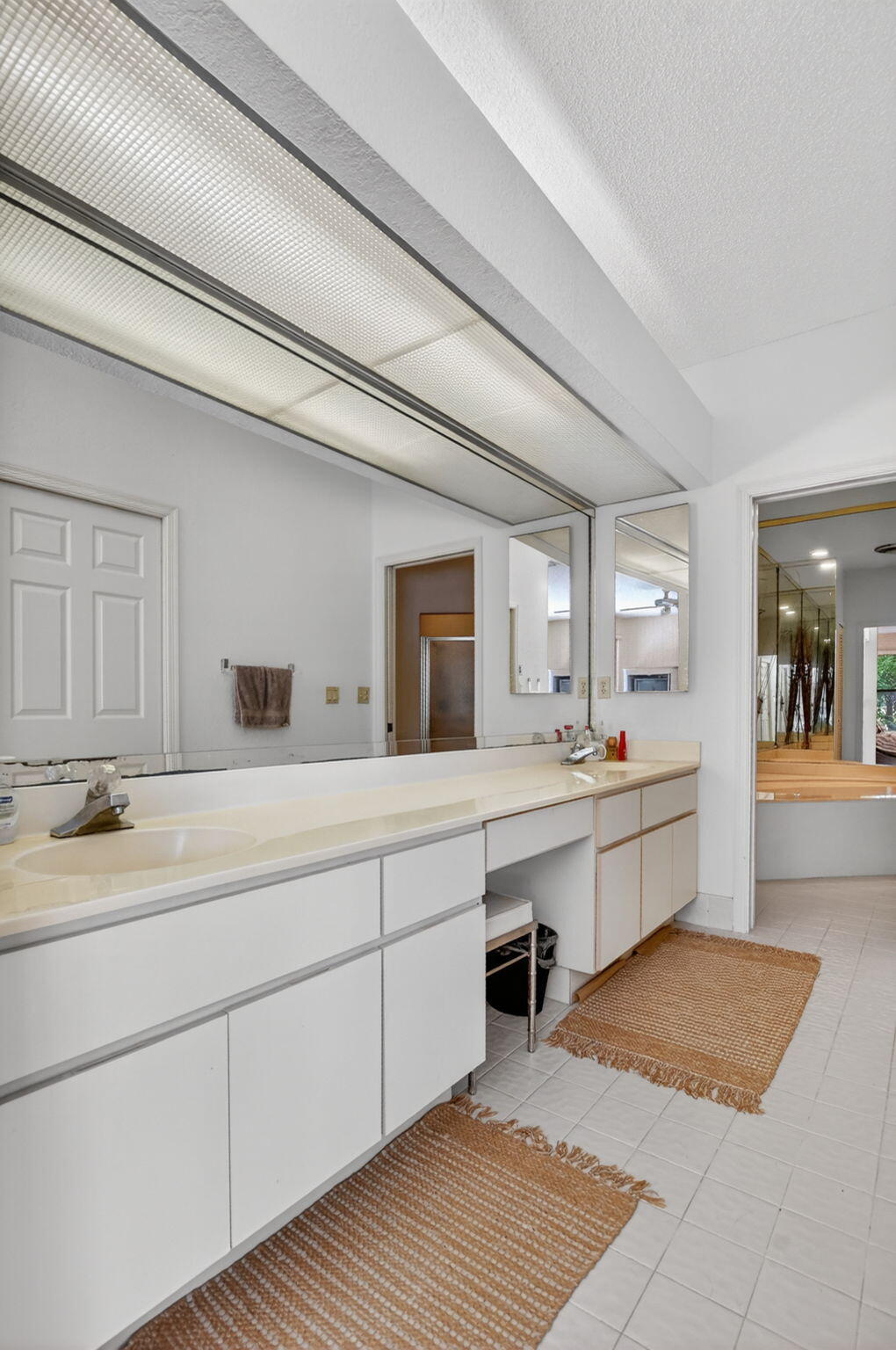 BOCA GREENS 9 - Residential