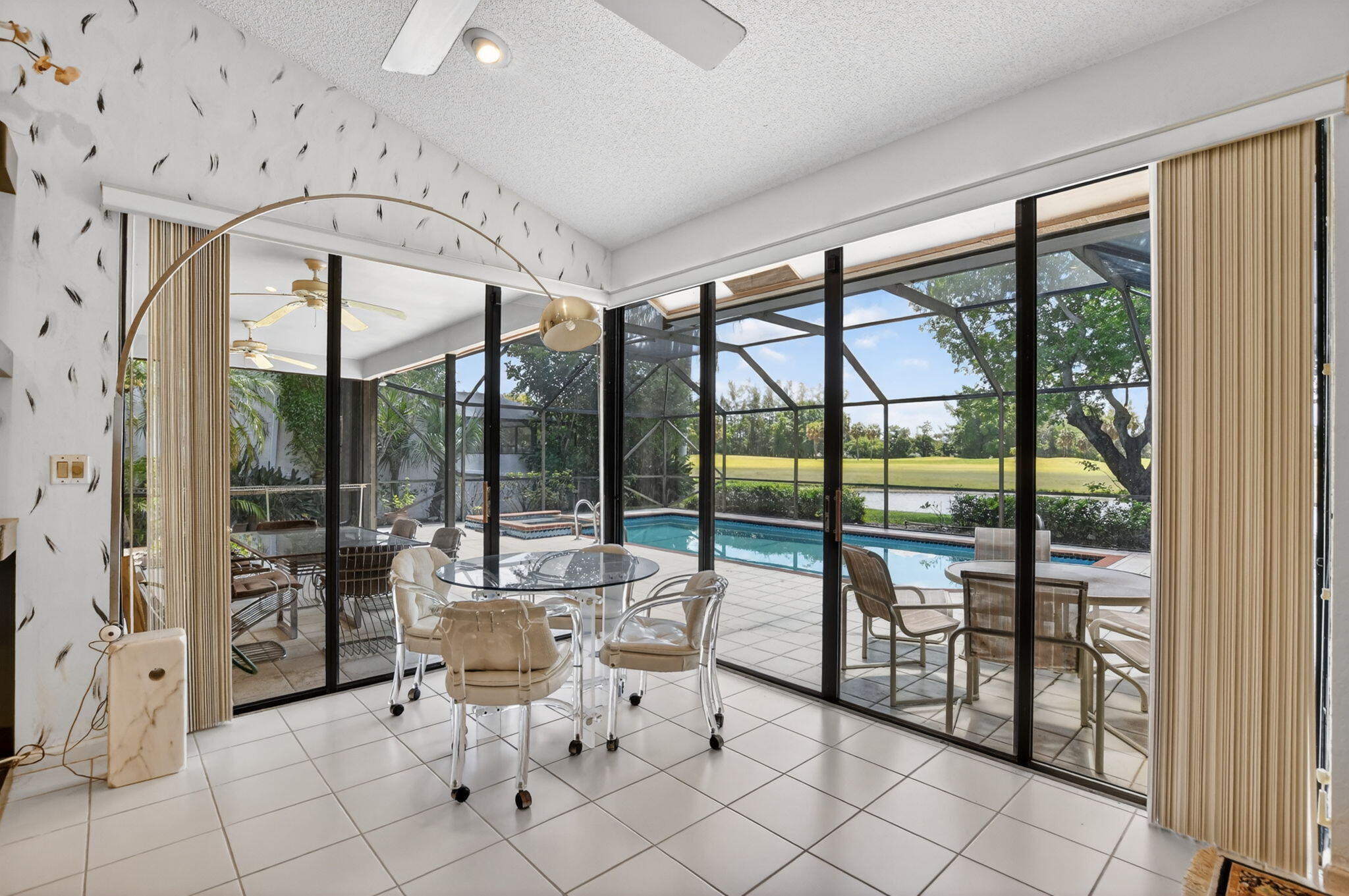 BOCA GREENS 9 - Residential