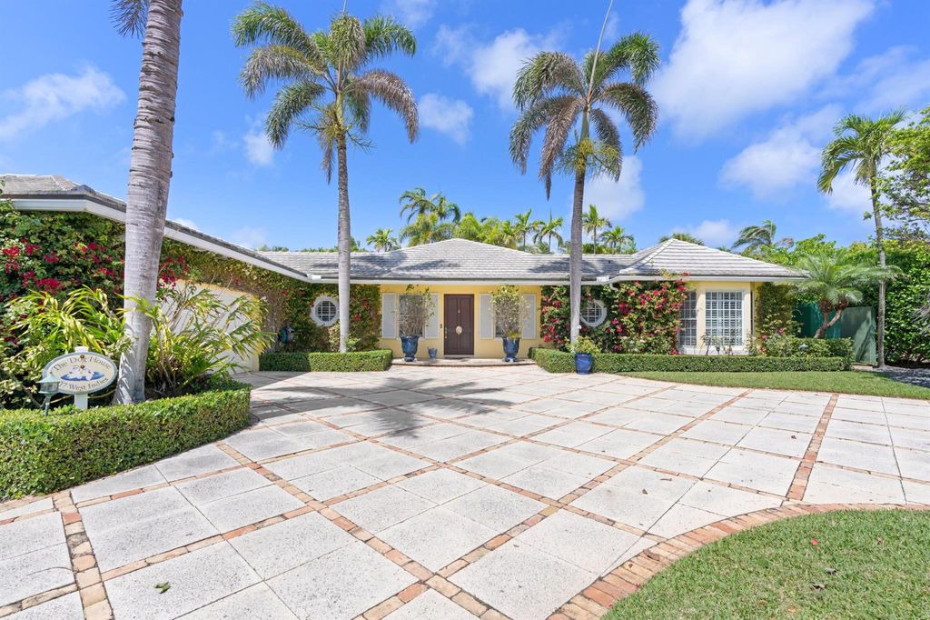 Photo of 217 W Indies Drive, Palm Beach, FL 33480 (MLS # R11079613)