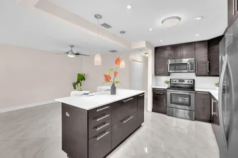 1063 NW 83rd Ave Unit B46, Plantation, FL MLS: F10491812