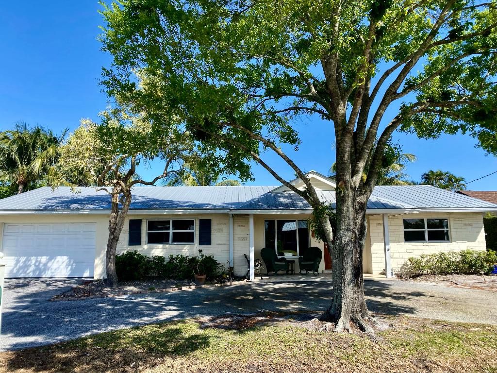 Photo of 937 Marlin Circle, Jupiter, FL 33458 (MLS # R10963878)