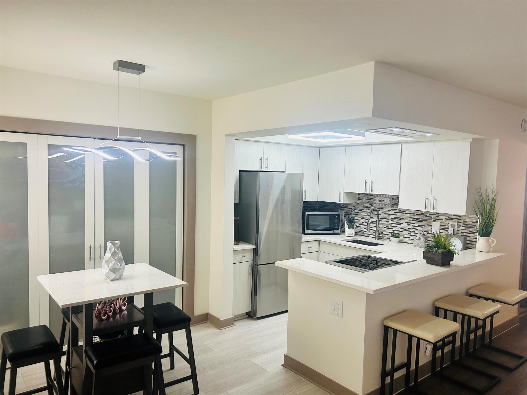1152 NW 30th Court 212