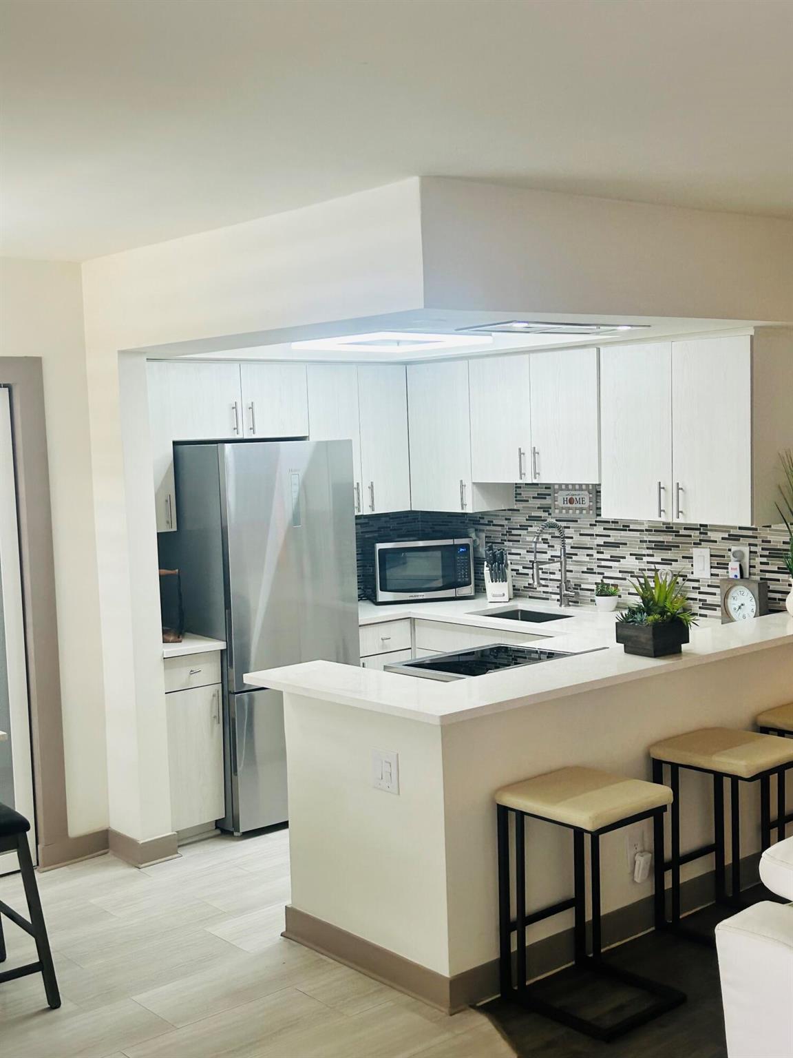 1152 NW 30th Court 212