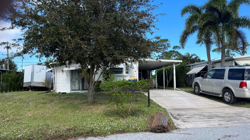 Photo of 7053 SE Redbird Circle, Hobe Sound, FL 33455 (MLS # R10942671)