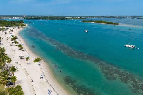 Tiny photo for 36 HARBOUR ISLE Drive W #104, Fort Pierce, FL 34949 (MLS # B26054263)