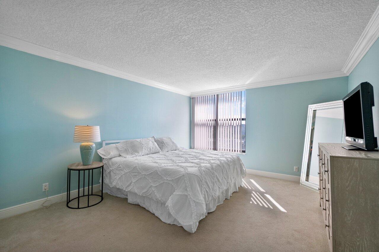 BOCA BAYOU CONDO - Residential Lease