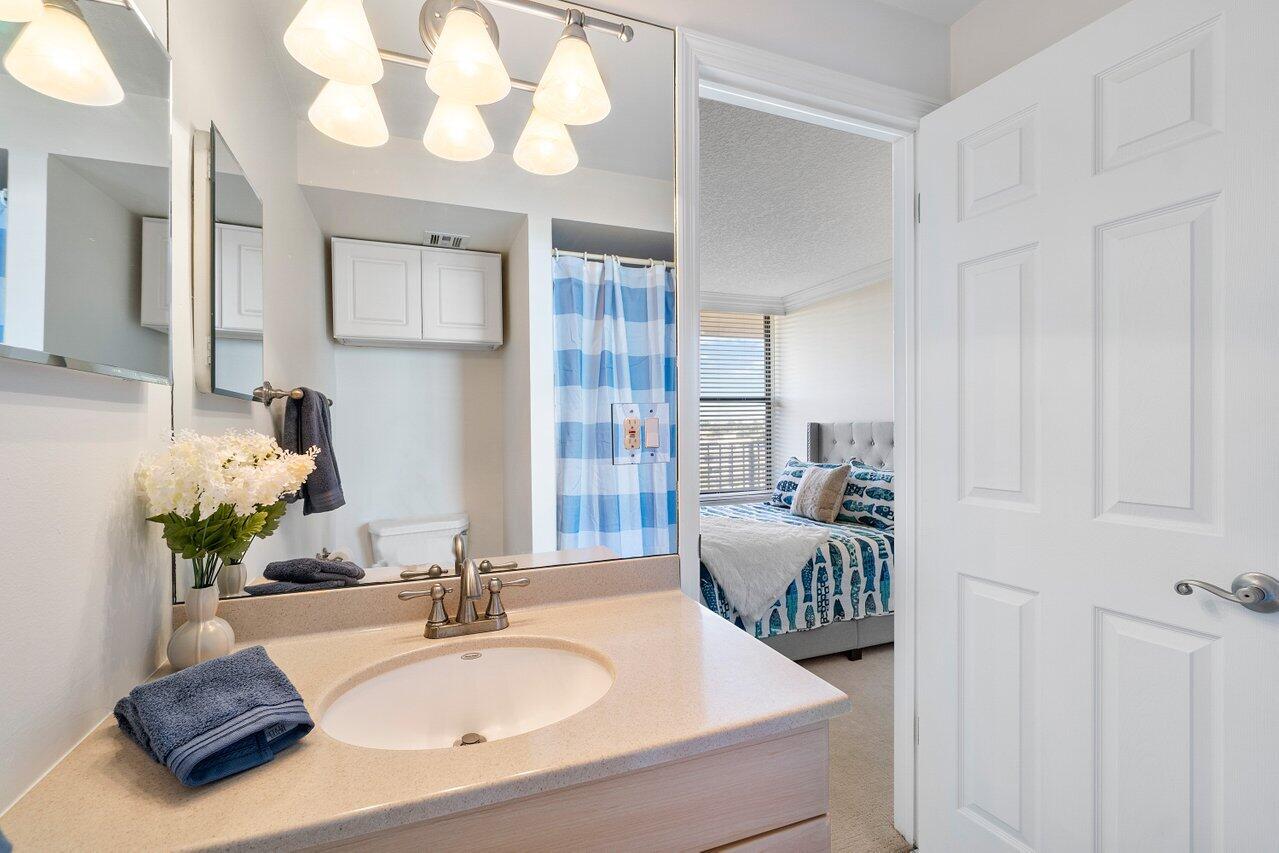 BOCA BAYOU CONDO - Residential Lease