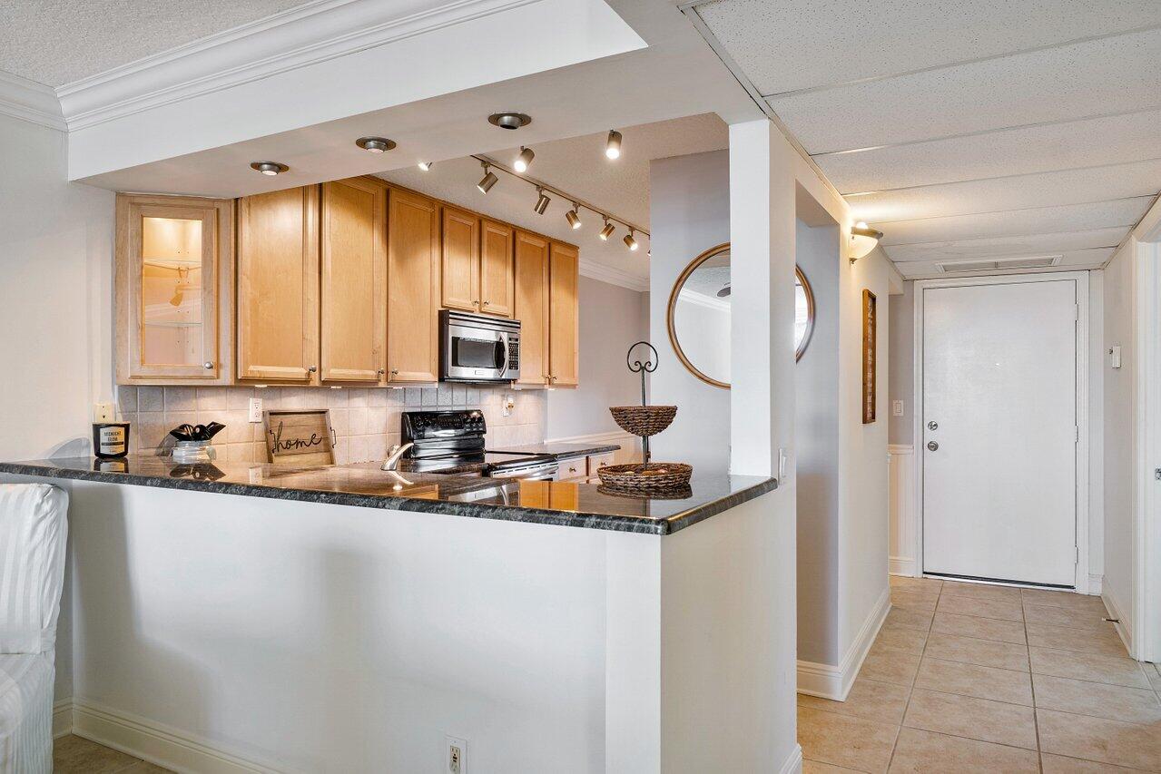 BOCA BAYOU CONDO - Residential Lease