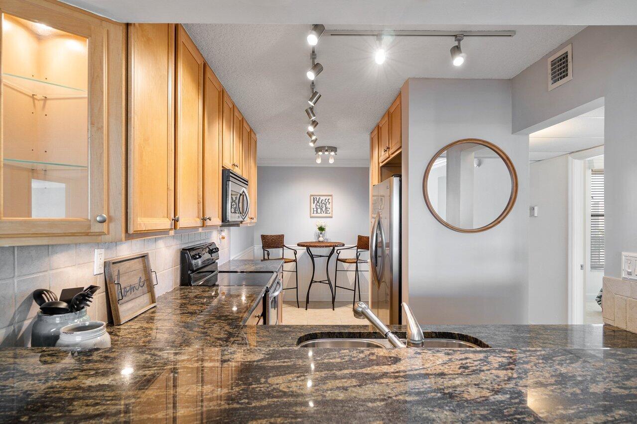 BOCA BAYOU CONDO - Residential Lease