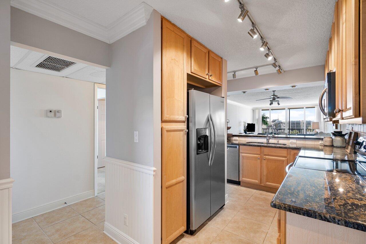 BOCA BAYOU CONDO - Residential Lease