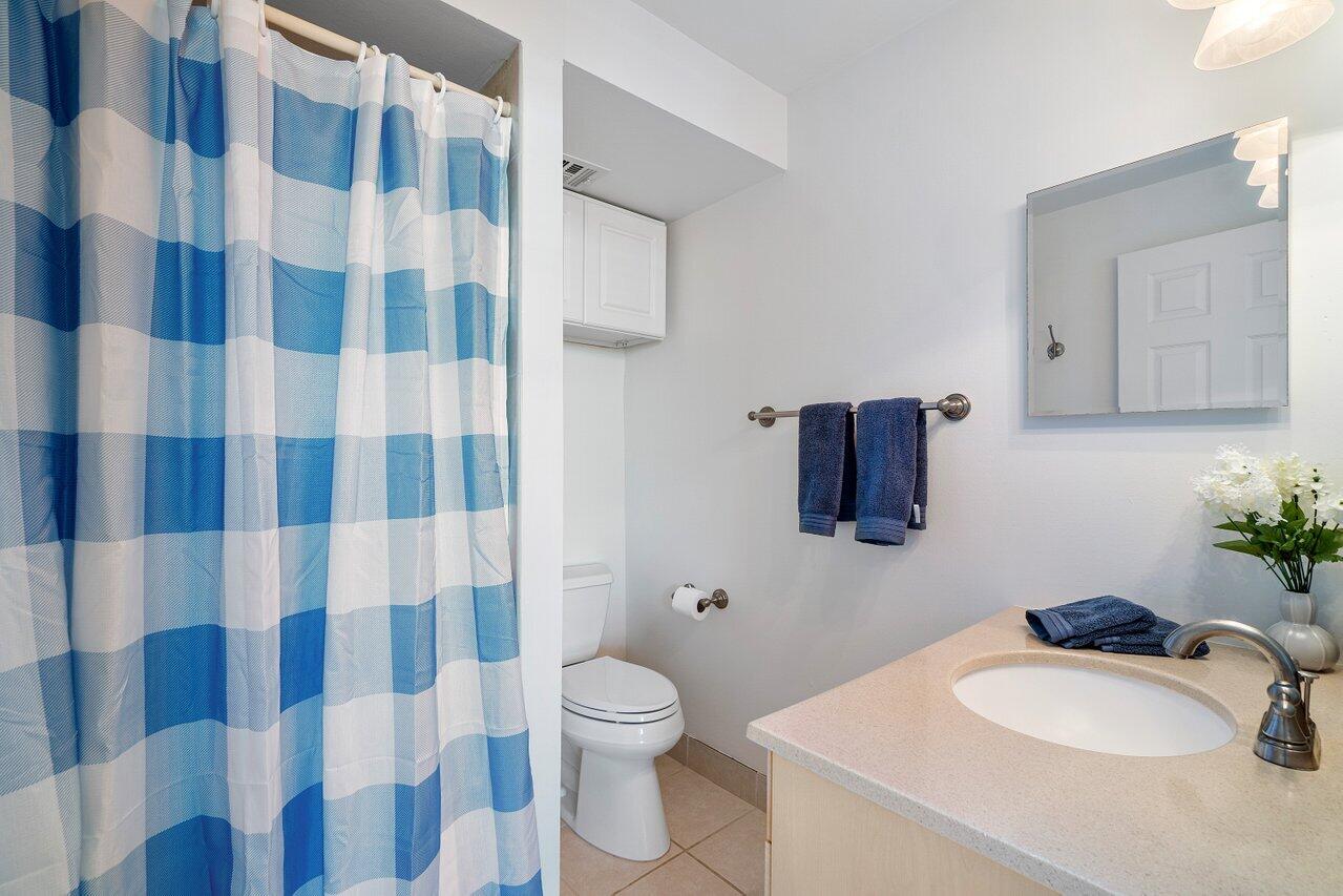 BOCA BAYOU CONDO - Residential Lease