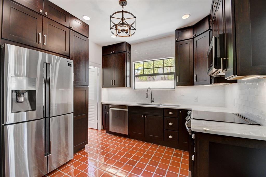 LAKEWOOD - Residential