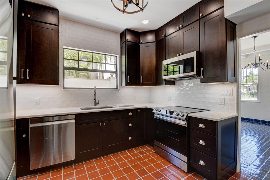 LAKEWOOD - Residential