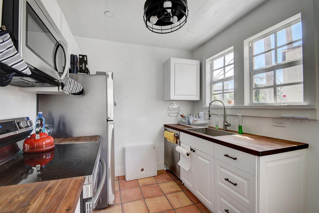 LAKEWOOD - Residential