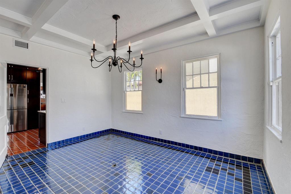 LAKEWOOD - Residential